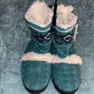 MUK LUKS NWT M Cozy Soft Teal Knit Booties
